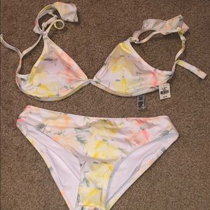 Victoria’s Secret bikini